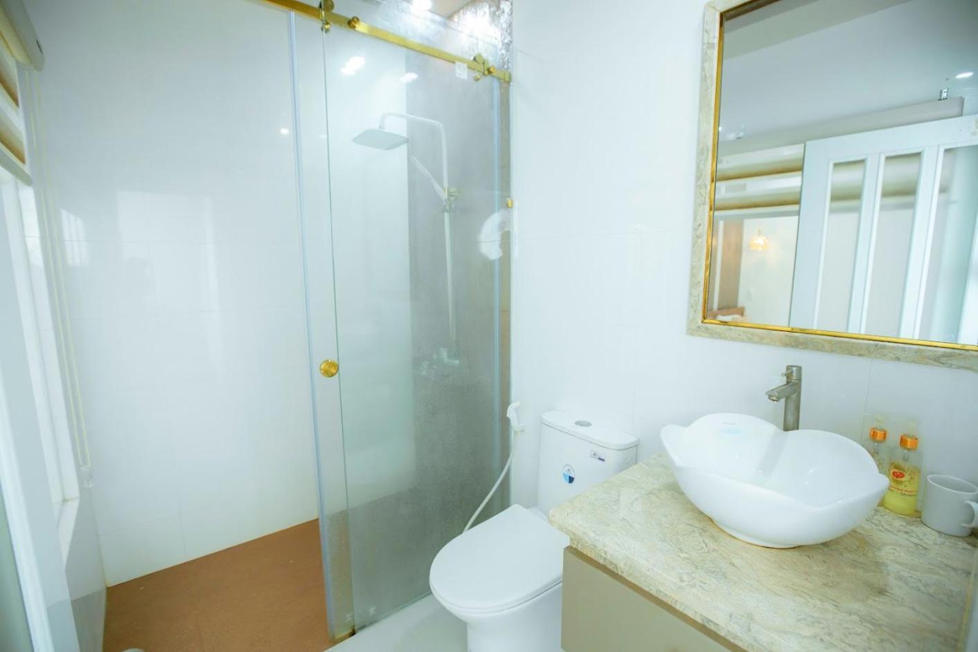 Khach San Quoc Te Hotel Cà Mau Exterior foto